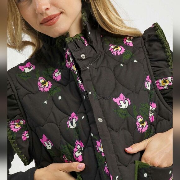 Umgee USA Umgee Ruffled Trim Quilted Floral Snap Down Vest Hearts Stitch Small - Picture 1 of 5